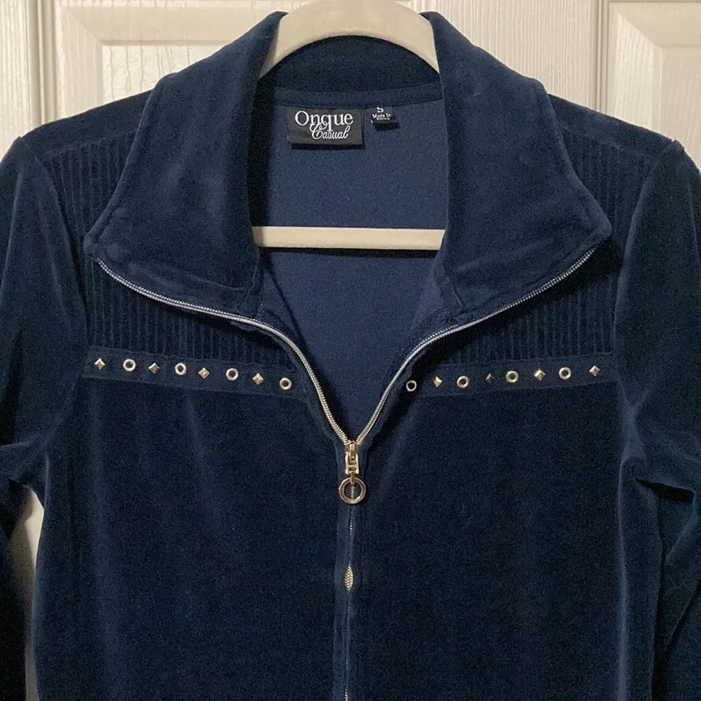 Onque Casual  velour dark blue jacket with gold accents